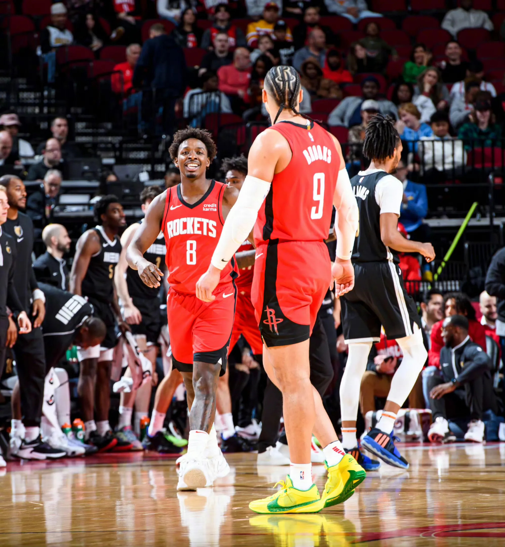 九游体育app下载-关于火箭大胜森林狼，哈登三双独领风骚的信息