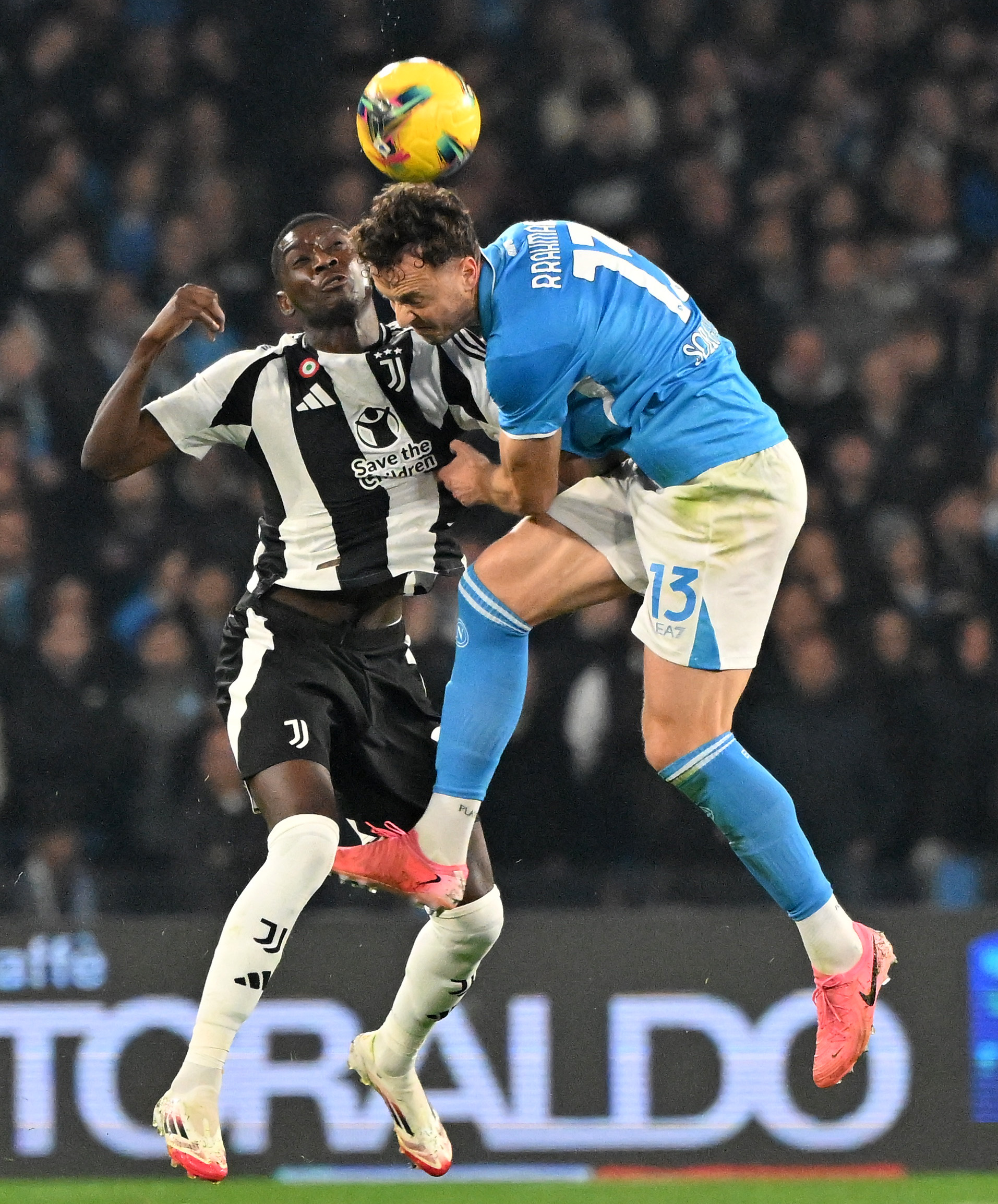 那不勒斯客场征战,展现实力的简单介绍 那不勒斯客场征战,展现实力的简单介绍