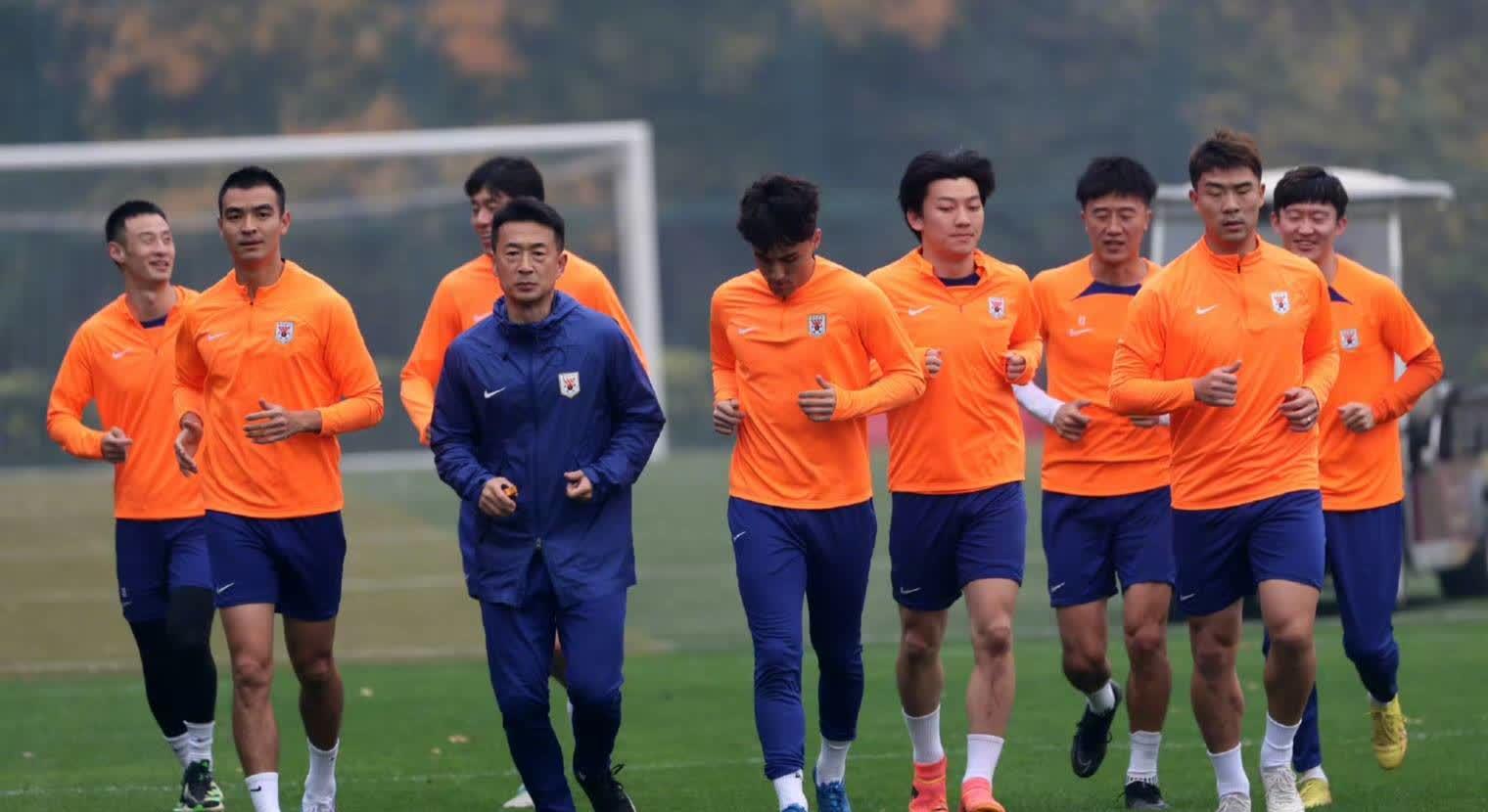 九游体育官网-球队深陷保级泥潭，险象环生