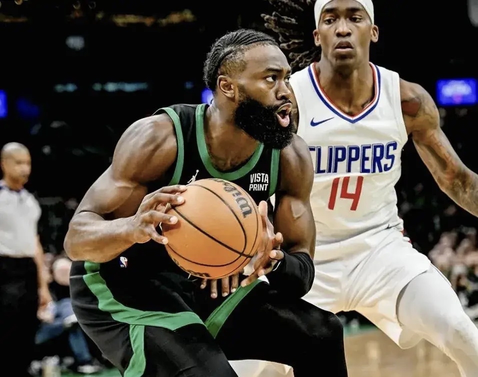 快船惜败绿军，东部头名位置不保的简单介绍