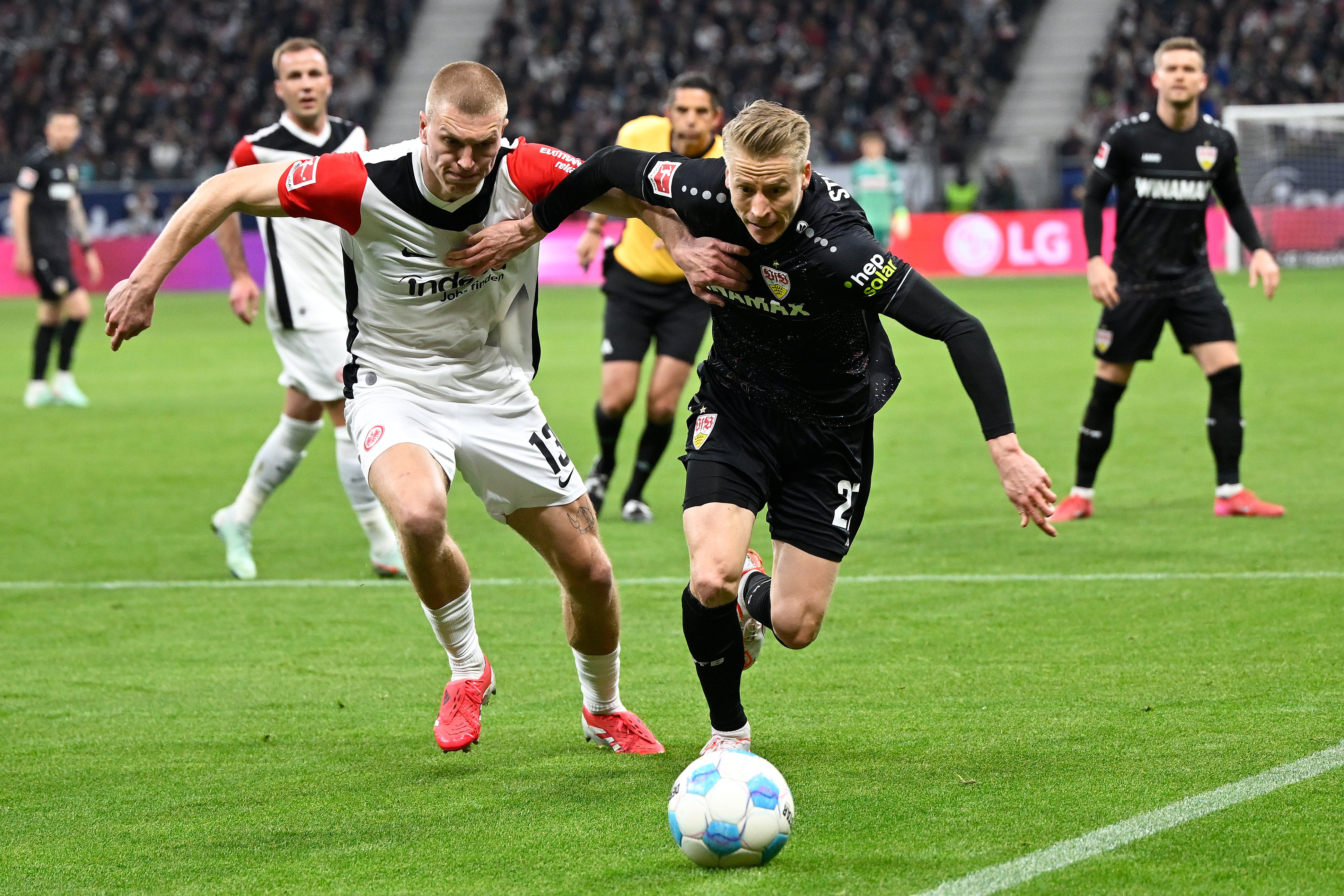 九游体育-斯图加特在德国足球联赛中表现亮眼