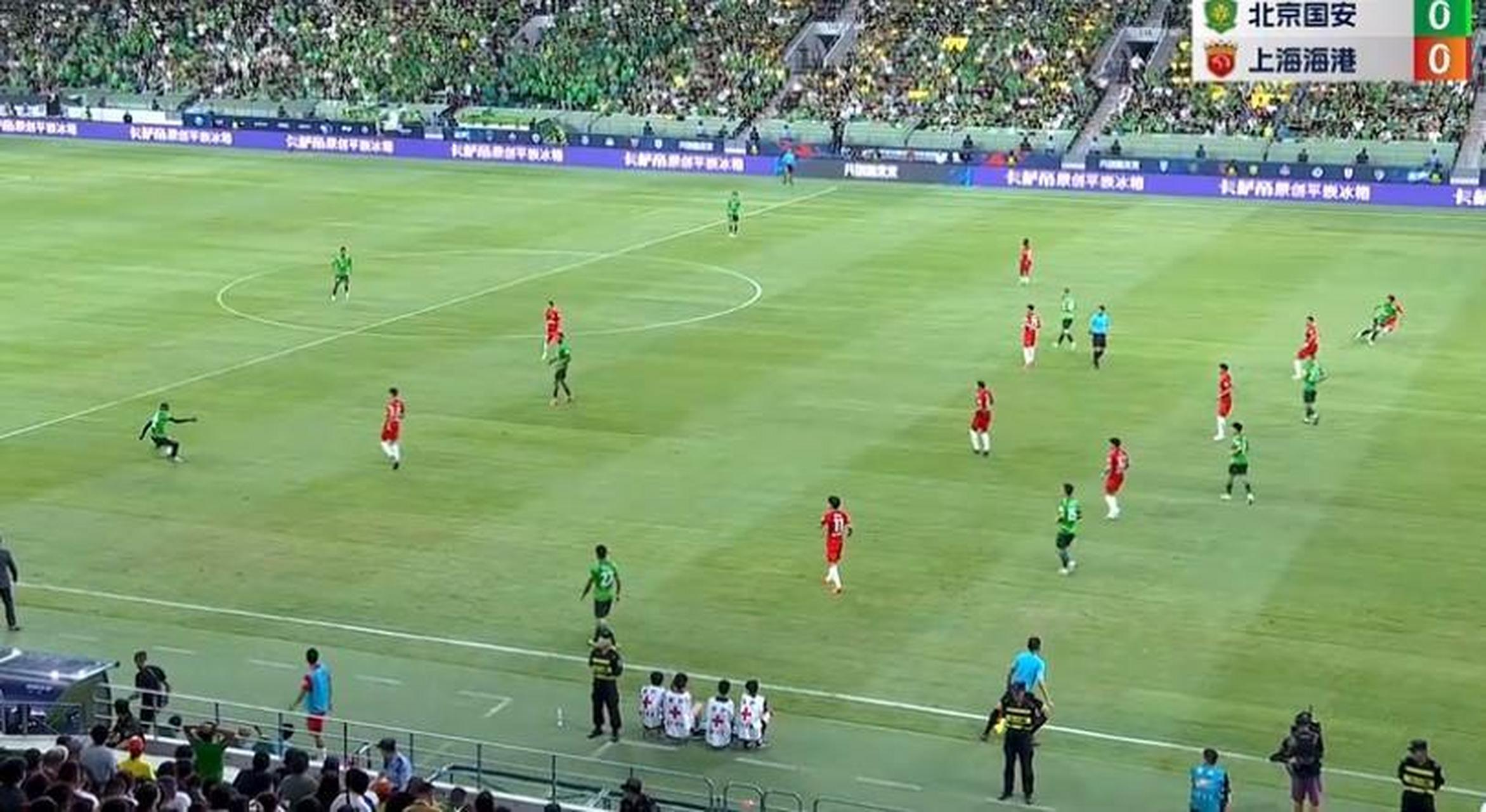 关于北京国安客场不敌上海上港，遭受失败的信息