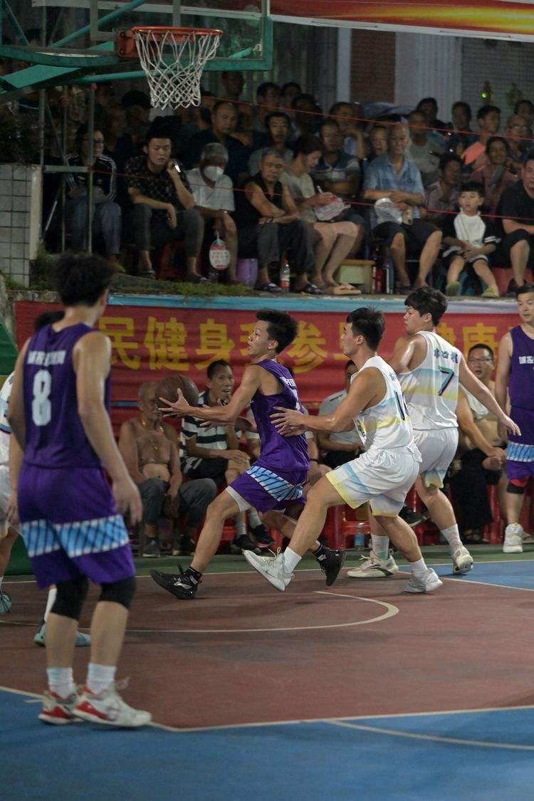 九游体育app下载-关于联赛季军争夺激烈，胜负难分的信息