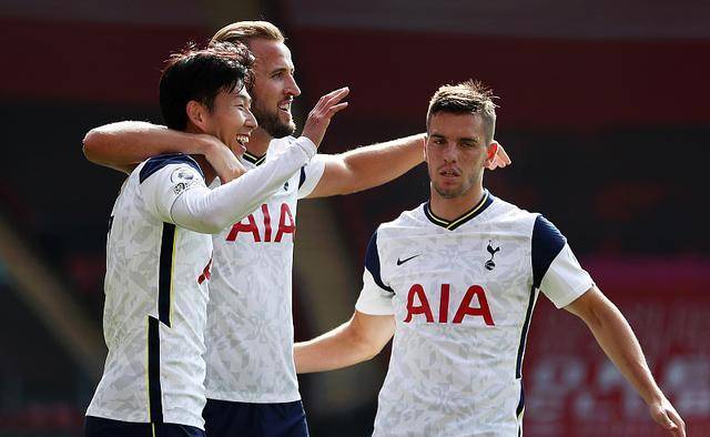 南安普顿逆转胜利，保级之路渐渐清晰