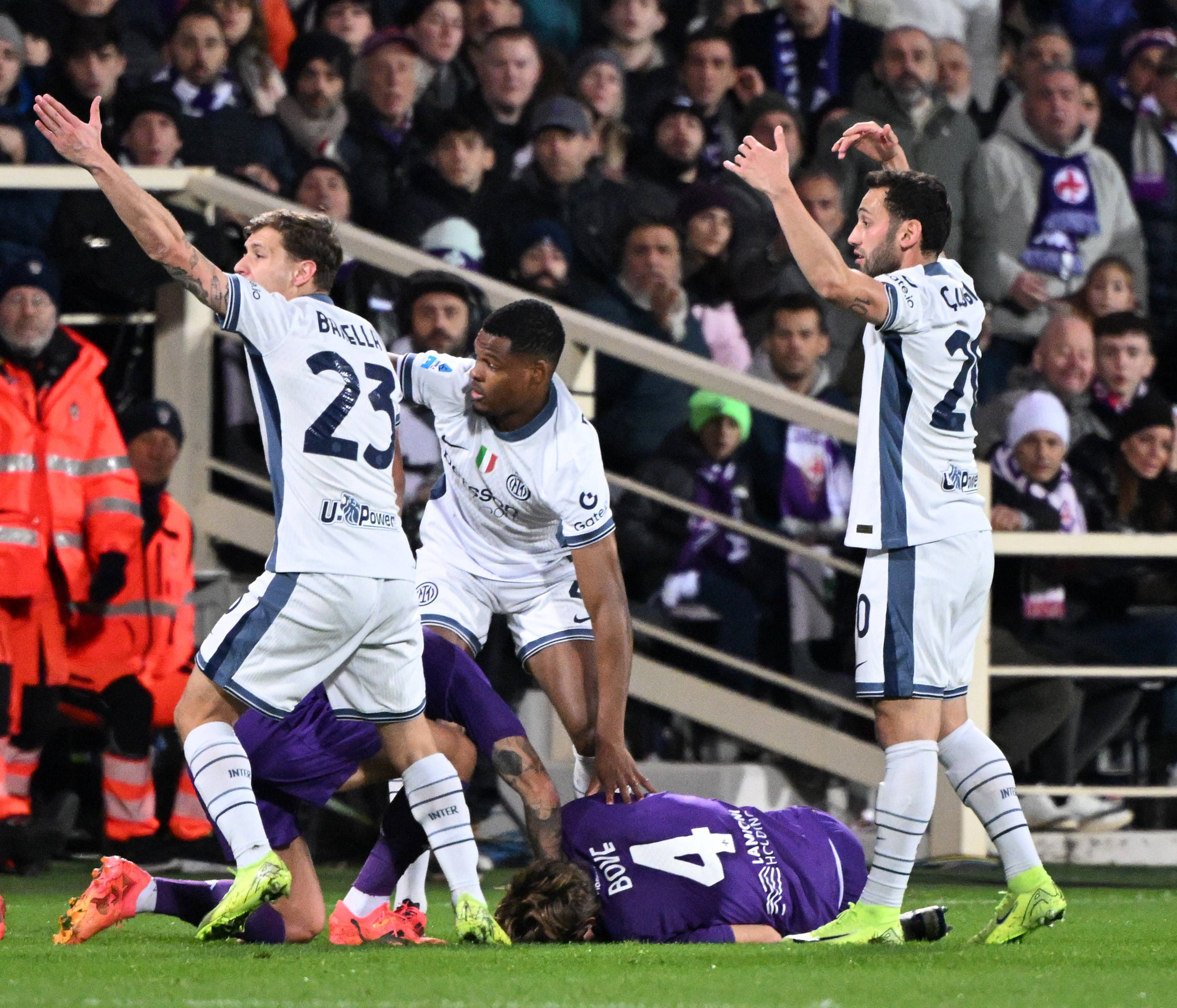 九游体育登录-包含意甲赛场上一次悲喜交加的比赛震撼人心的词条