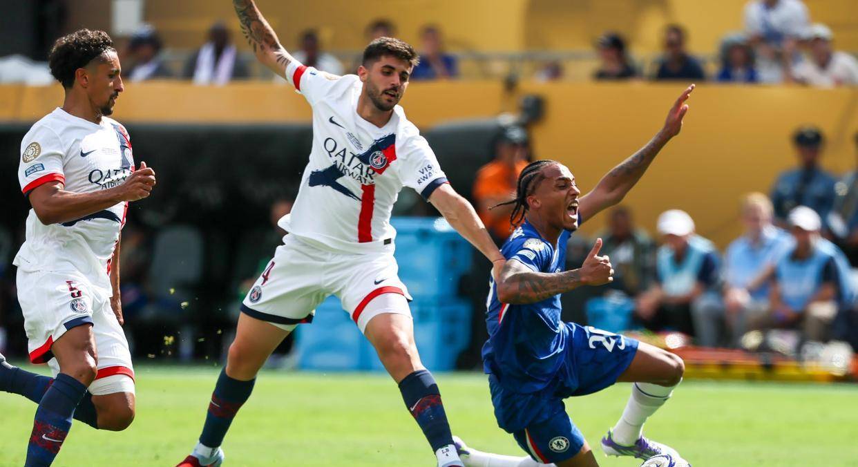 关于巴黎圣日耳曼惨败出局，球迷沮丧的信息