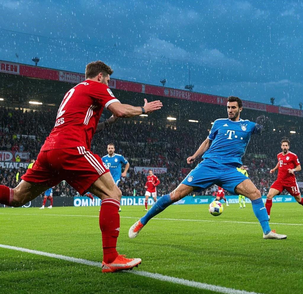 柏林联队在比赛中谨慎作战，最终获得胜利的简单介绍