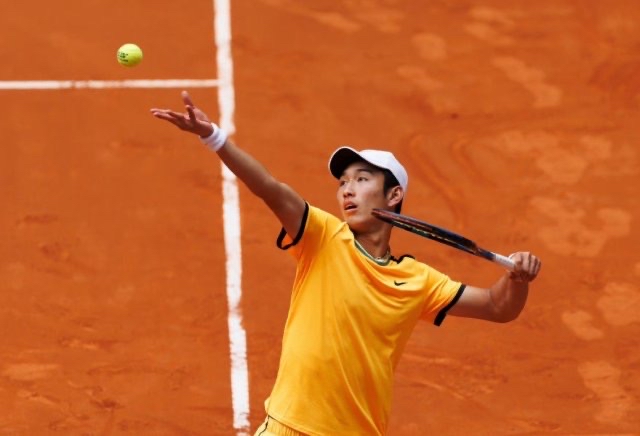 波尔多俱乐部战胜对手,取得胜利 波尔多俱乐部战胜对手,取得胜利