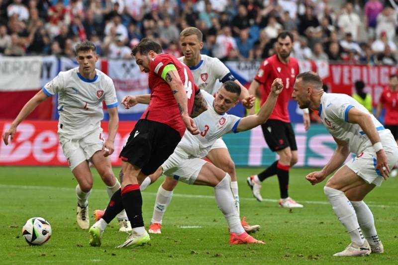 阿尔巴尼亚队主场遭遇惨败，未能晋级欧国联四强的简单介绍