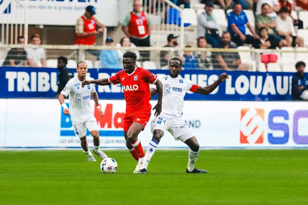 九游体育官网入口-包含南特球员连续进球，引领球队获胜的词条