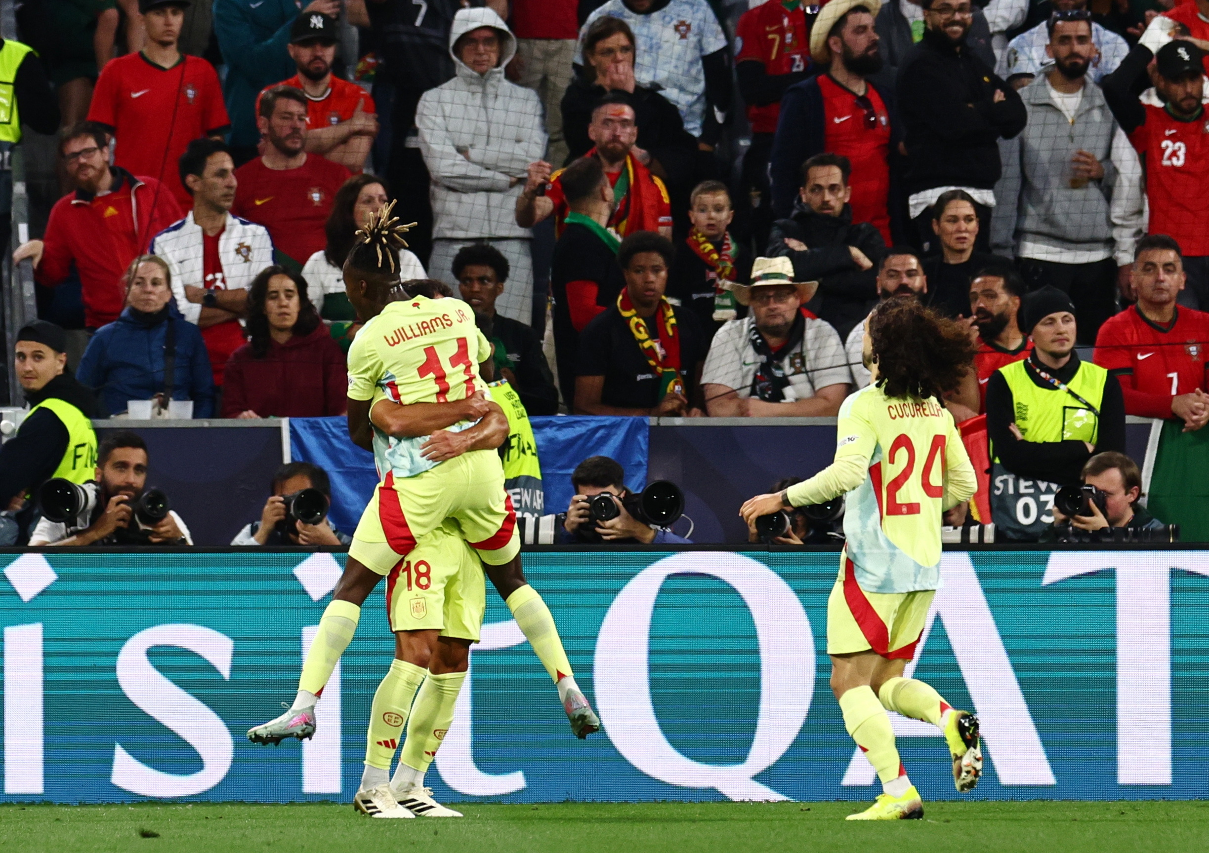 葡萄牙铁卫领先瑞士，进军欧洲足球联赛半决赛