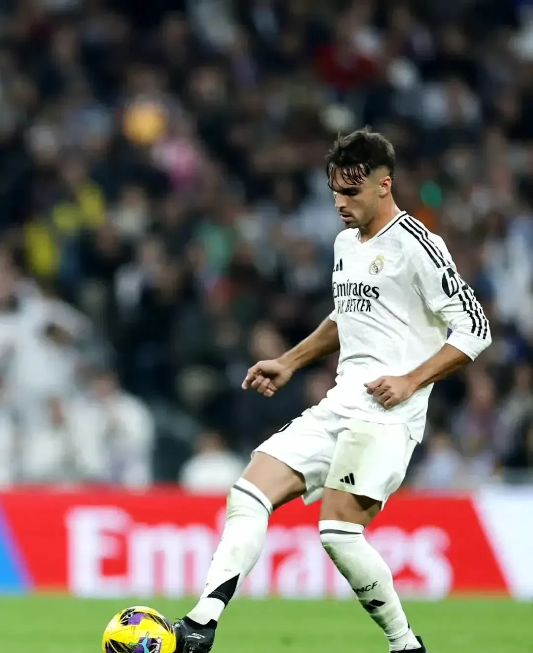 九游体育网页版入口-皇马主帅遭遇抨击，球队状态起伏不定引热议的简单介绍