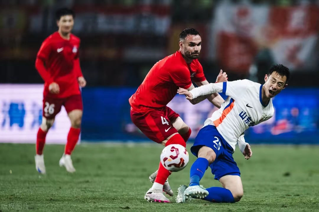 九游体育在线-客场作战球队士气高涨，击败强大对手的简单介绍