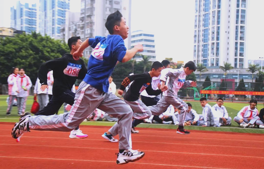 九游体育入口-运动场上的辉煌瞬间震撼世界