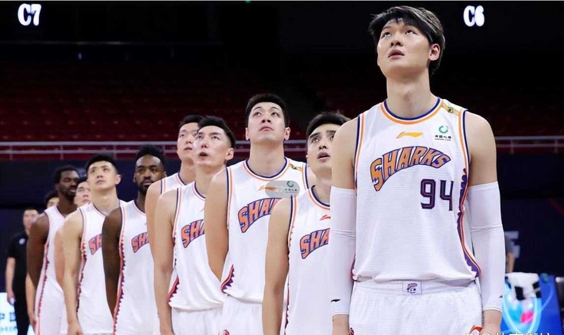 上海男篮在广东受挫,无法打破对手防守 上海男篮在广东受挫,无法打破对手防守