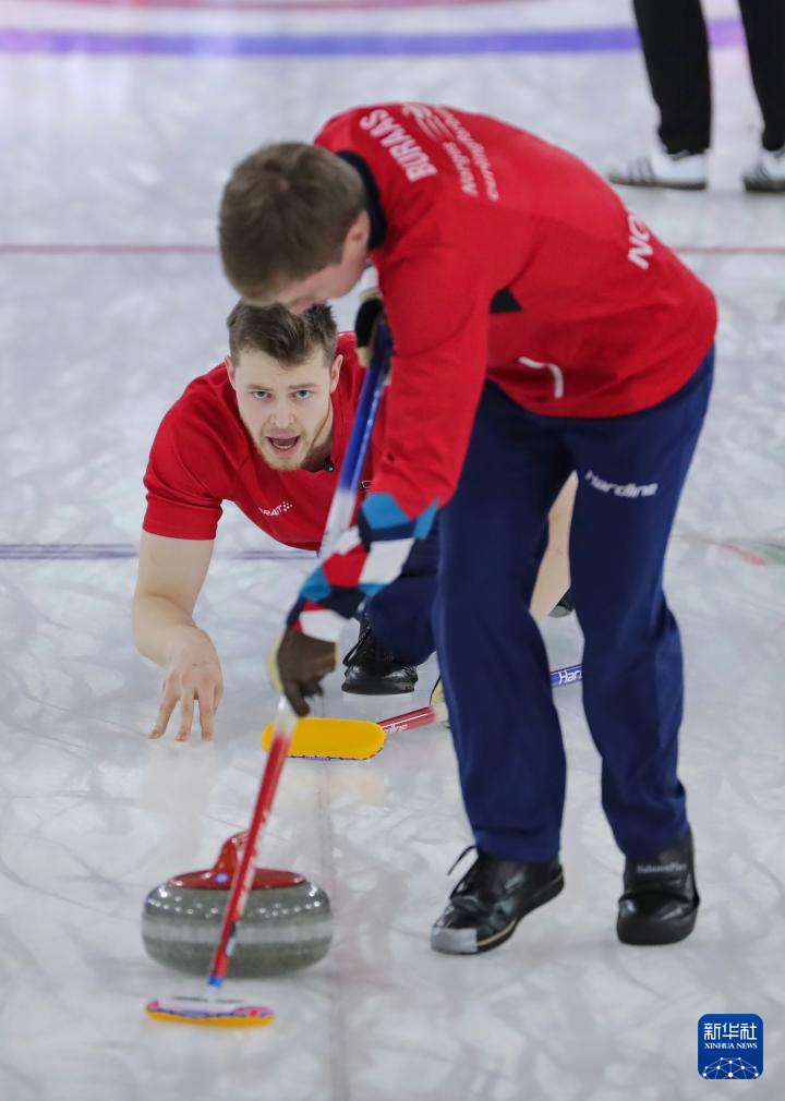 挪威选手凭借团队合作获得冠军