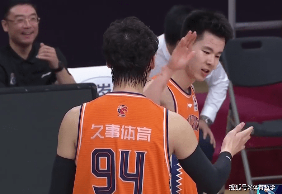 包含斯托克城主教练鼓舞士气,球队迎来连胜的词条 包含斯托克城主教练鼓舞士气,球队迎来连胜的词条