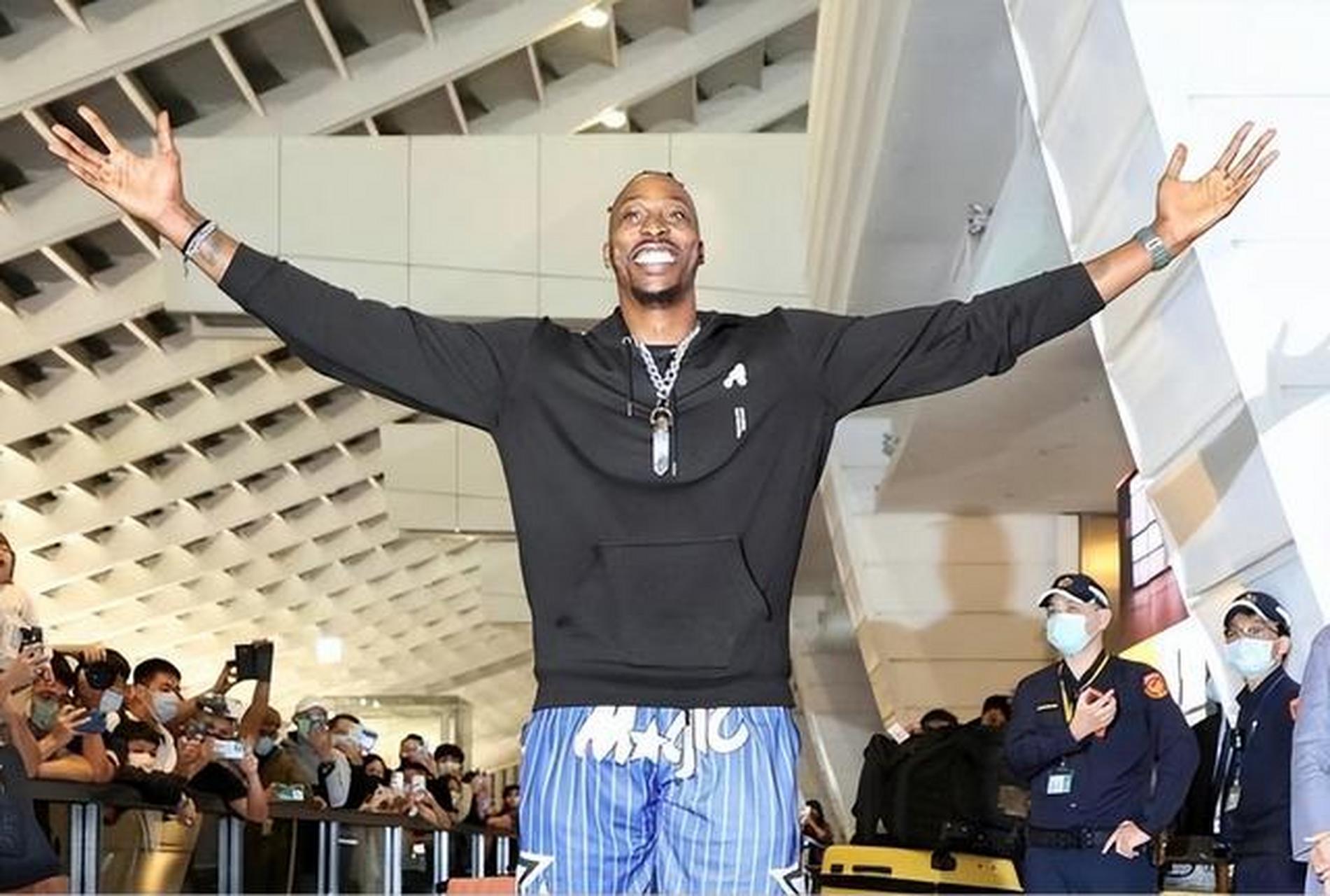 九游体育在线-关于篮球巨星霍华德开设健身中心，倡导健康生活的信息